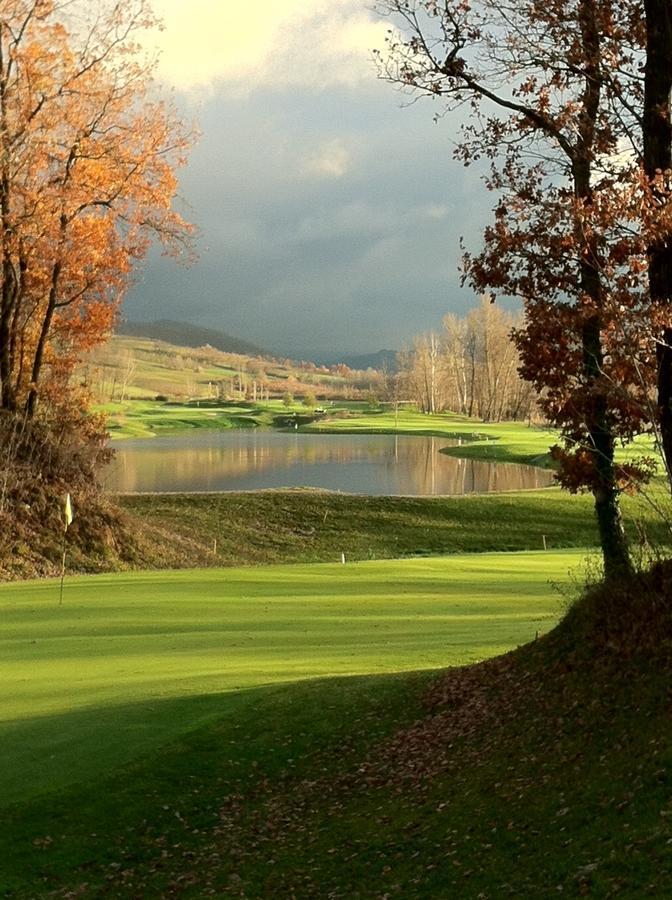 Hotel Golf Valcurone Momperone Zewnętrze zdjęcie
