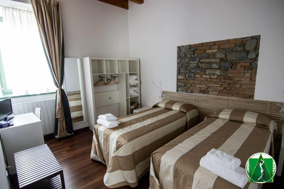 Hotel Golf Valcurone Momperone Zewnętrze zdjęcie