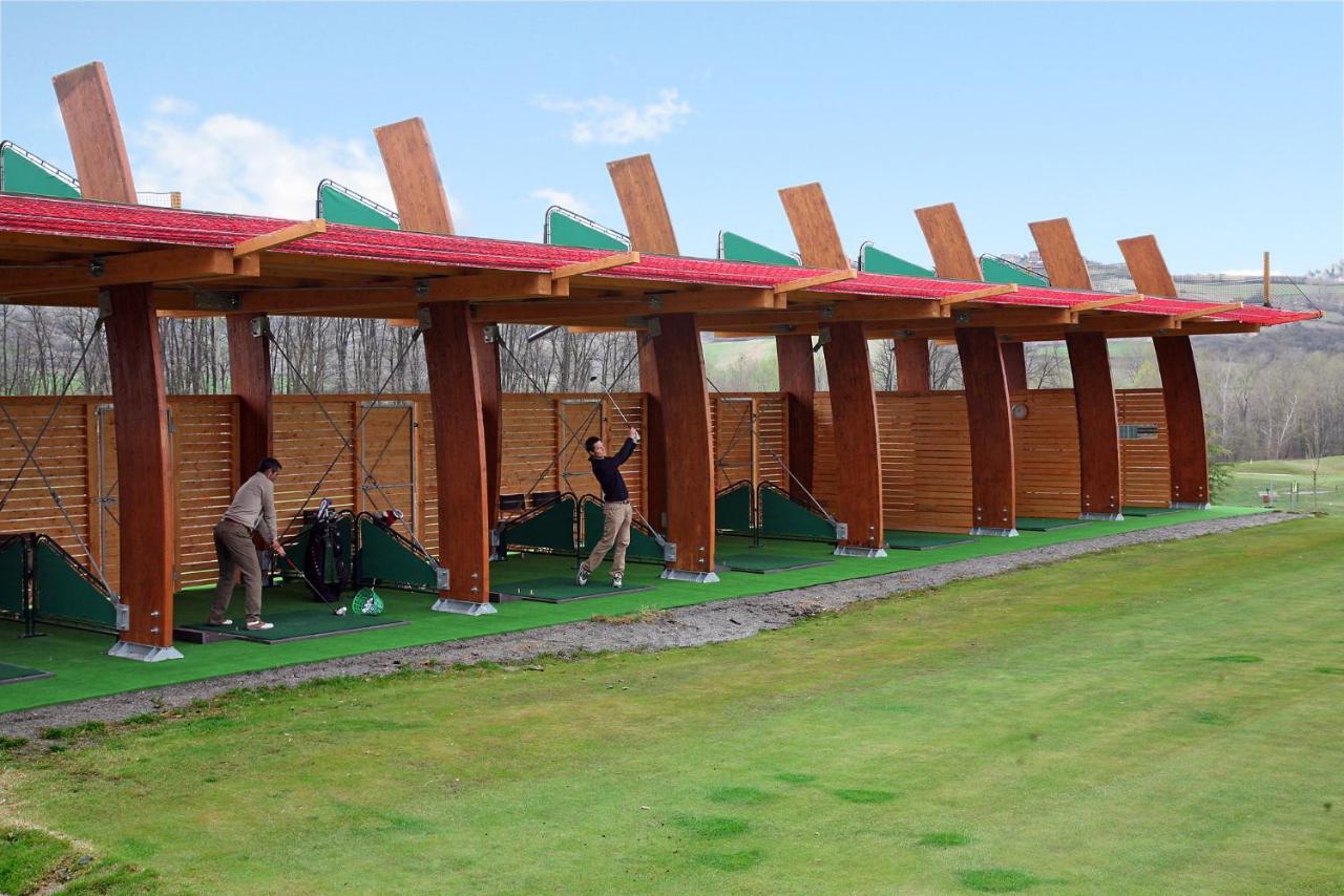 Hotel Golf Valcurone Momperone Zewnętrze zdjęcie